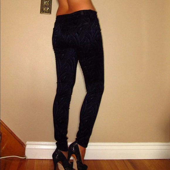 7 For All Mankind Skinny Flocked Burnt Velvet Pants size 24 25 26 27 Blue New - Picture 2 of 8